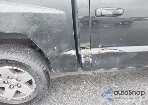 2006 Dodge Dakota Slt z USA, uszkodzony, nr VIN 1D7HW48N56S521288